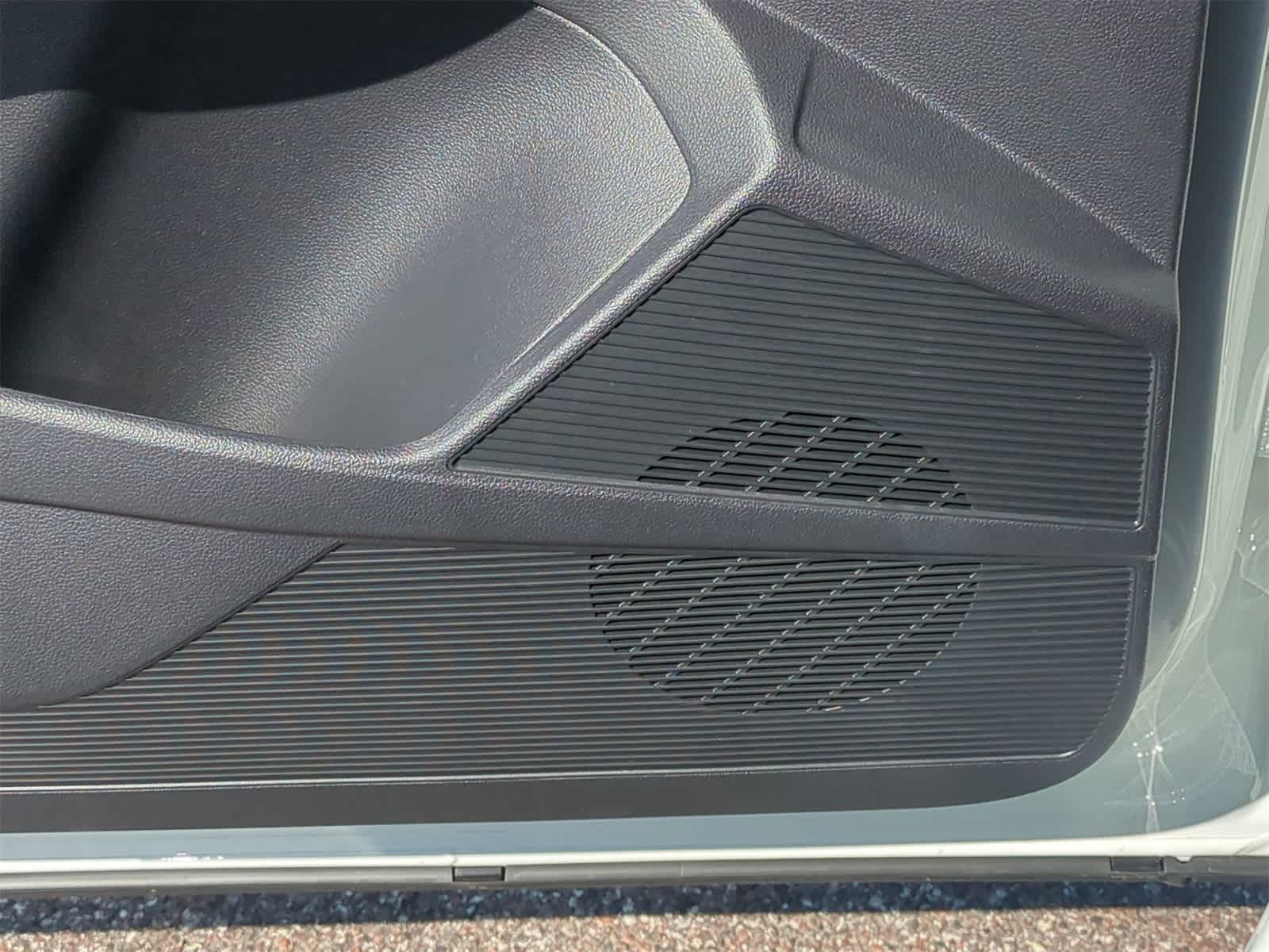 Thumbnail: 2025 Volkswagen Taos - 30