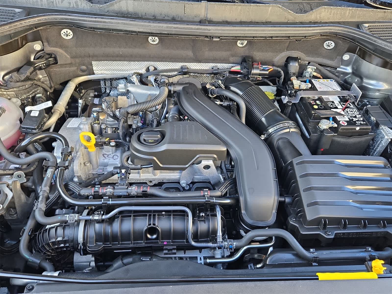 Thumbnail: 2025 Volkswagen Taos - 15