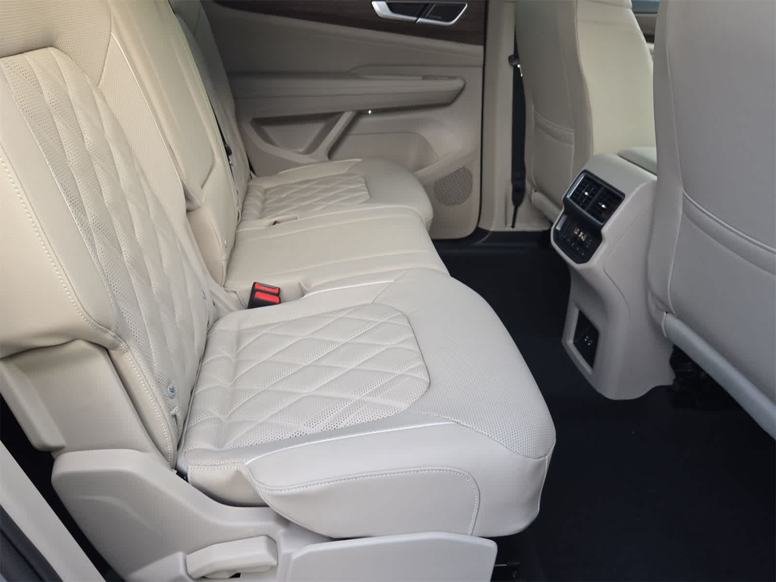 Thumbnail: 2026 Volkswagen Atlas - 20