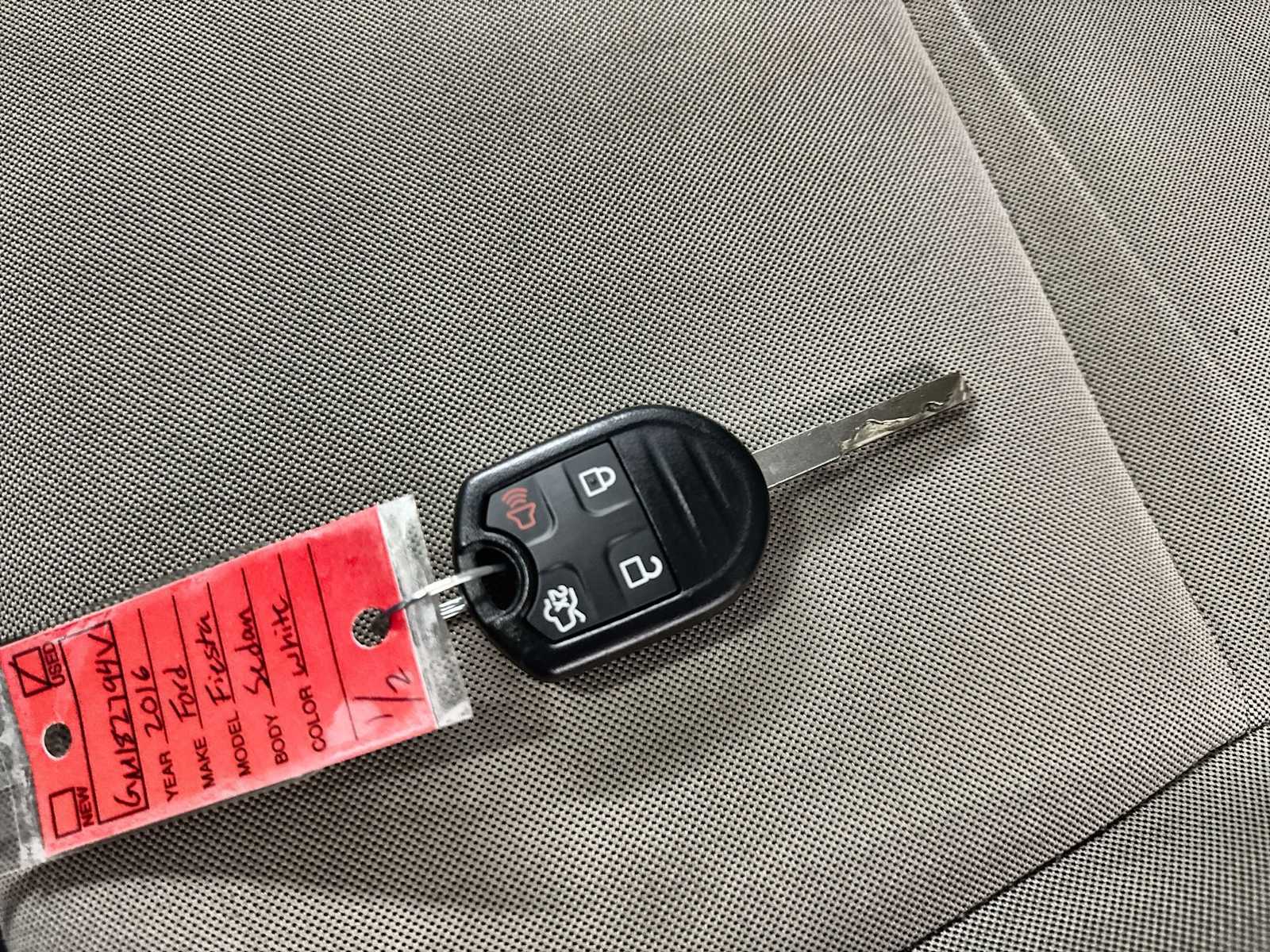 Thumbnail: 2016 Ford Fiesta - 30