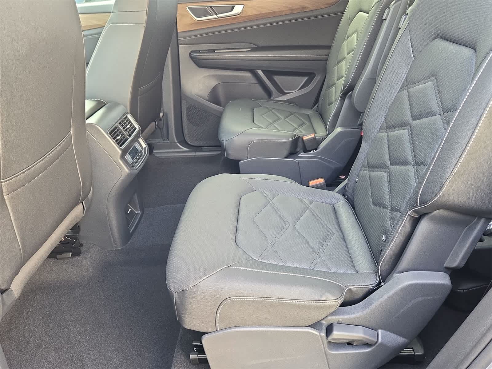 Thumbnail: 2026 Volkswagen Atlas - 19