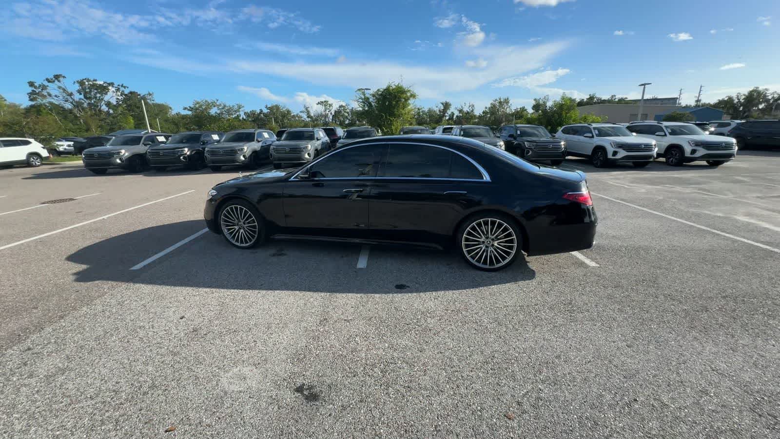 Thumbnail: 2022 Mercedes-Benz S-Class - 4