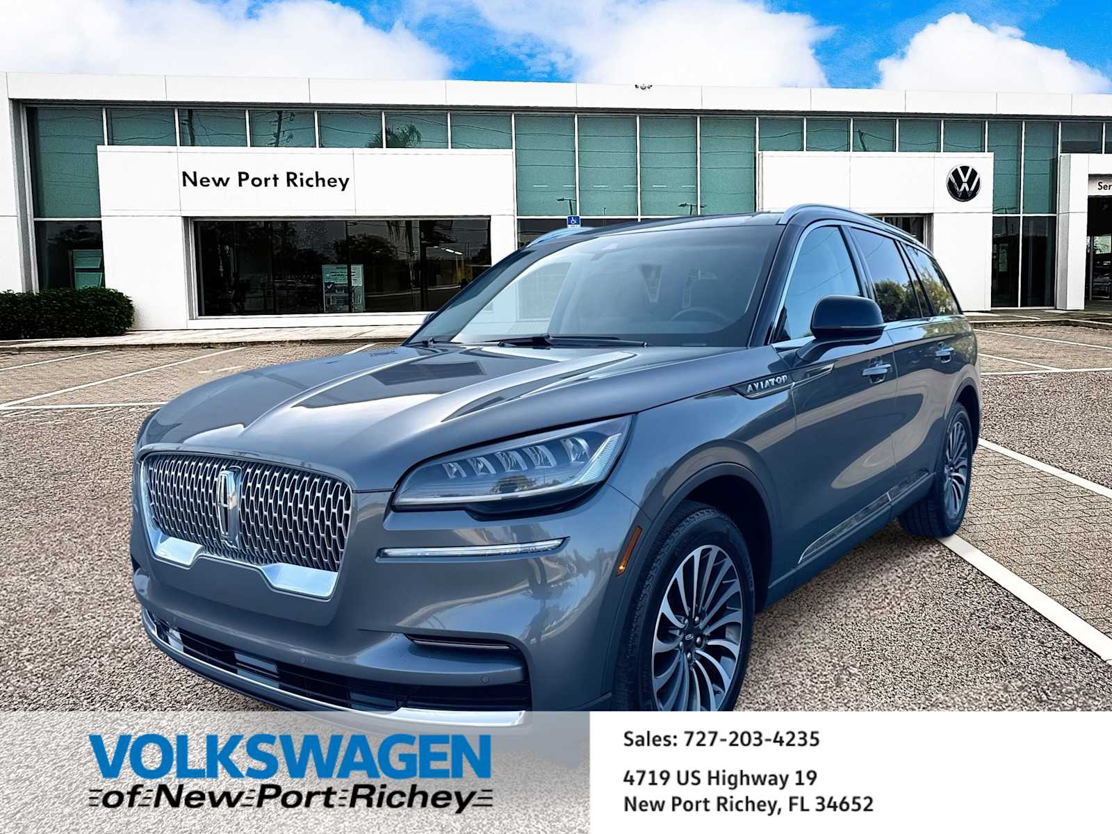 Thumbnail: 2023 Lincoln Aviator - 1