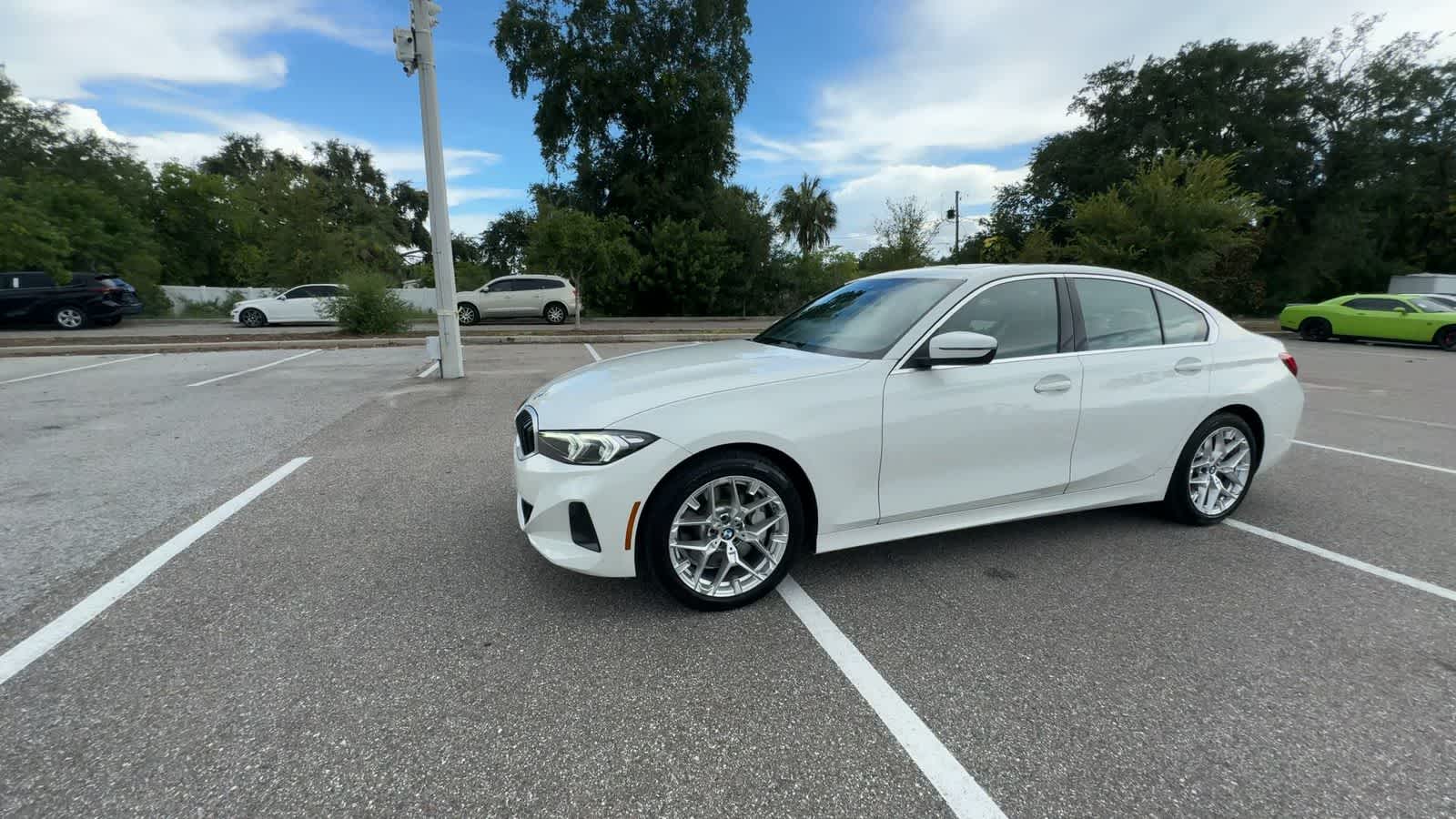 Thumbnail: 2025 BMW 3 Series - 3