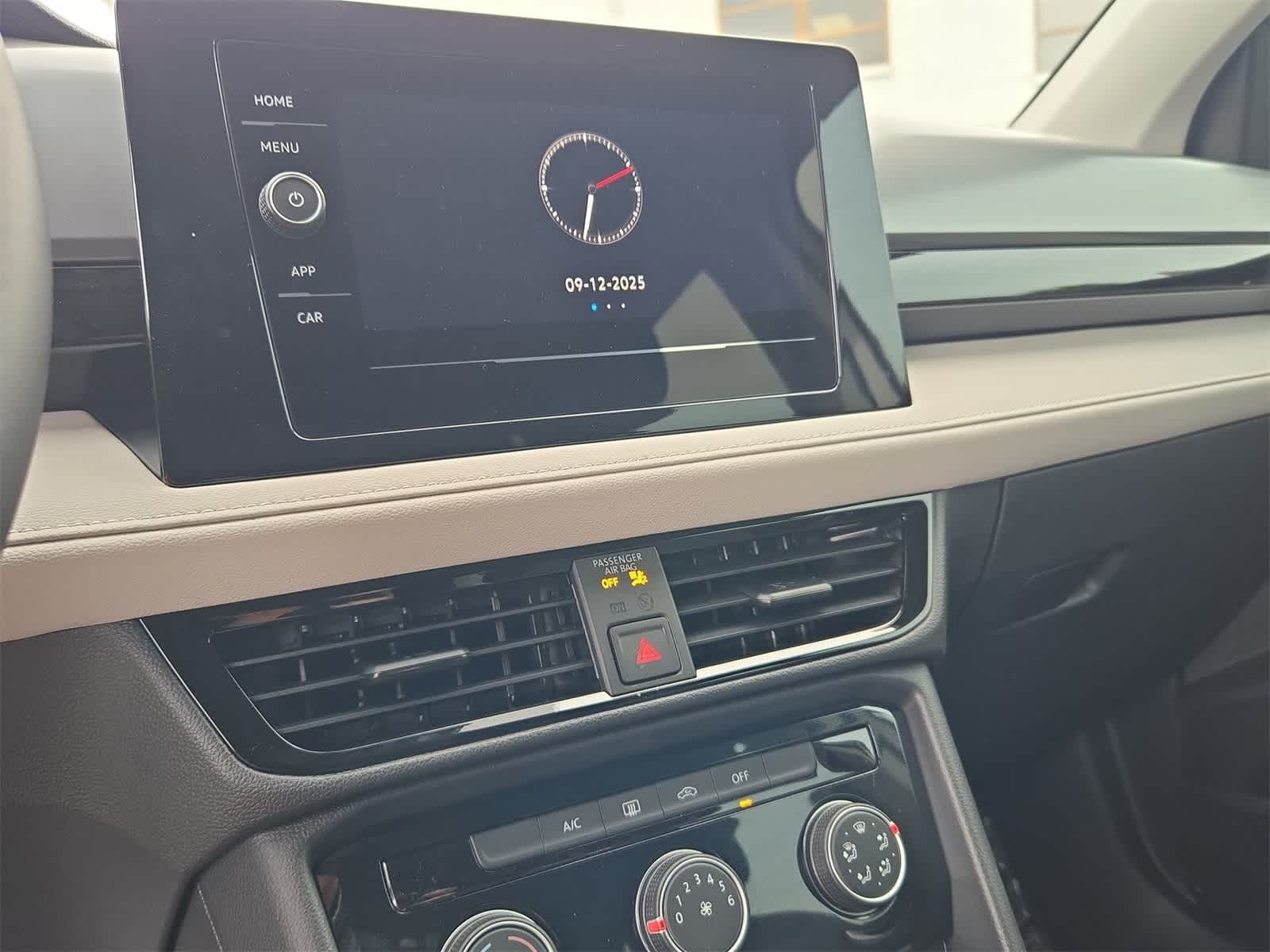 Thumbnail: 2025 Volkswagen Taos - 27