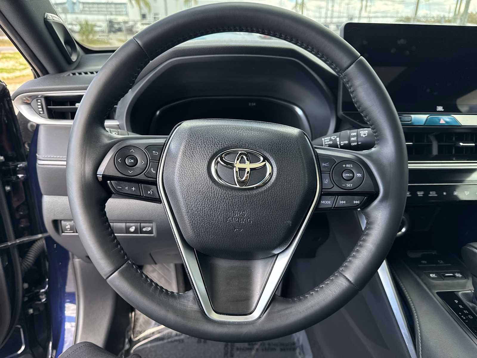 Thumbnail: 2024 Toyota Venza - 21