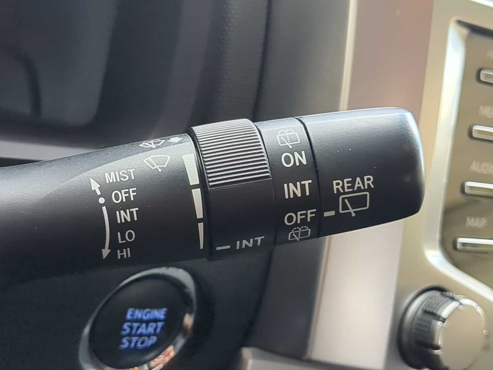 Thumbnail: 2022 Toyota 4Runner - 25