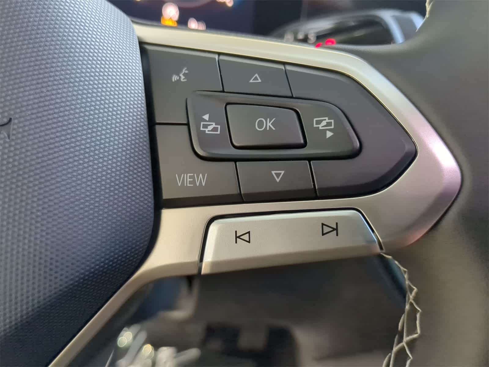 Thumbnail: 2025 Volkswagen Tiguan - 23