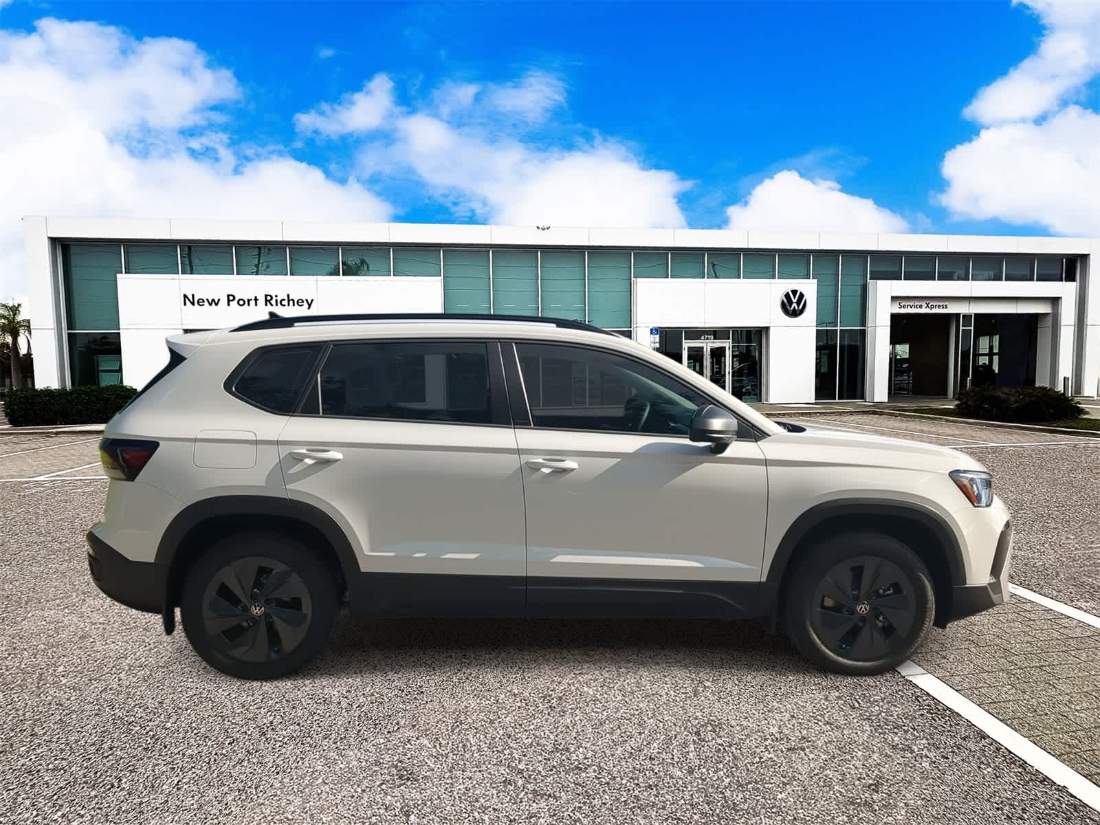 Thumbnail: 2025 Volkswagen Taos - 9