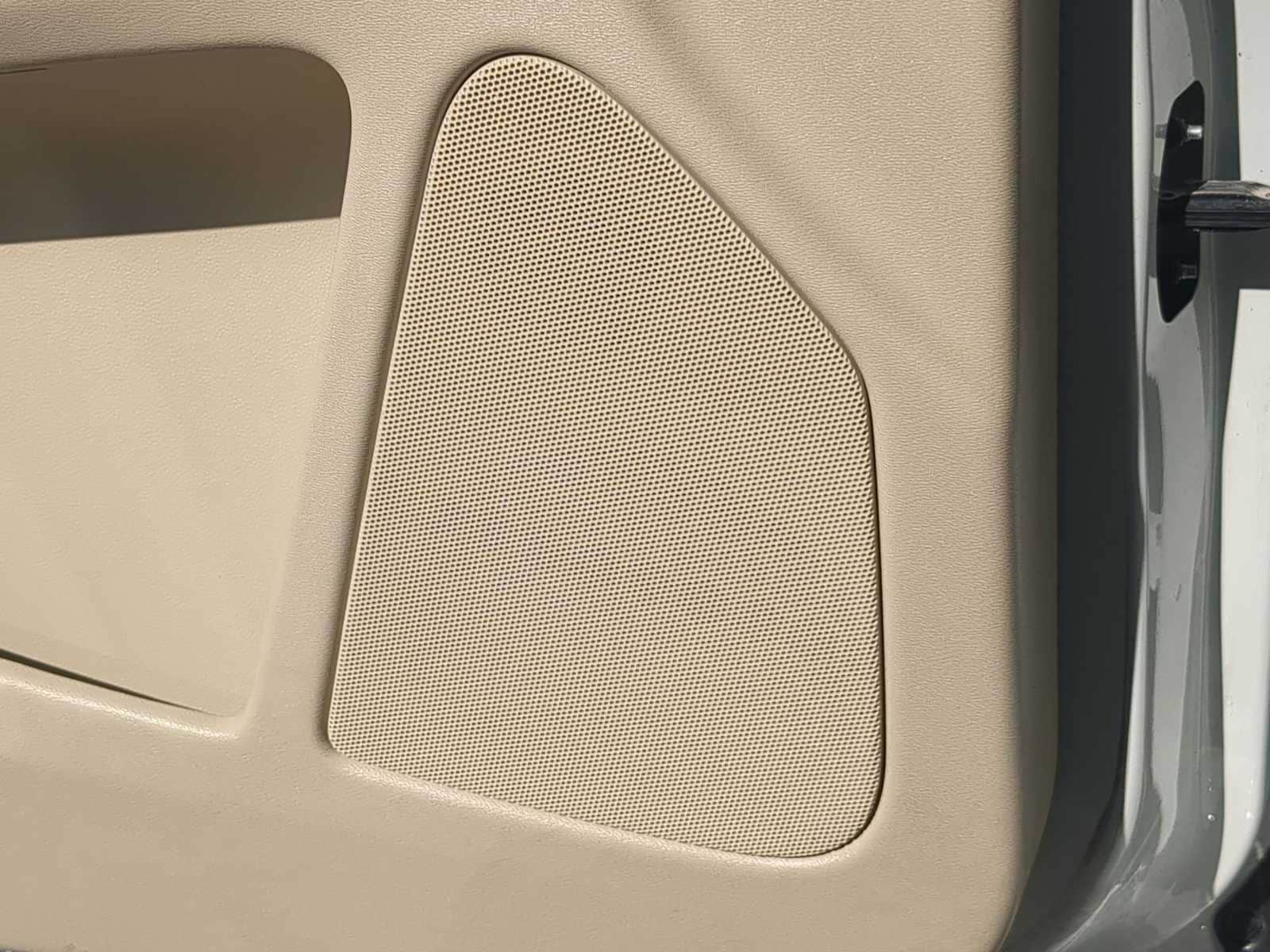 Thumbnail: 2015 Volvo XC60 - 30