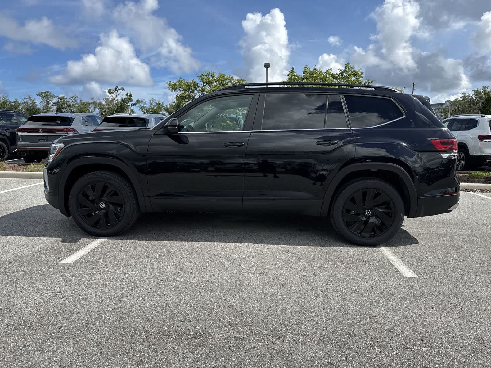 Thumbnail: 2026 Volkswagen Atlas - 3