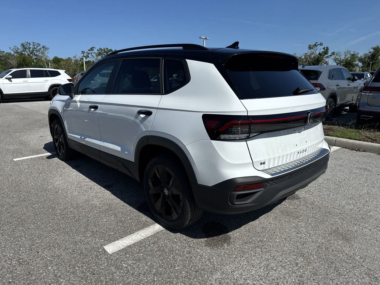 Thumbnail: 2026 Volkswagen Taos - 4