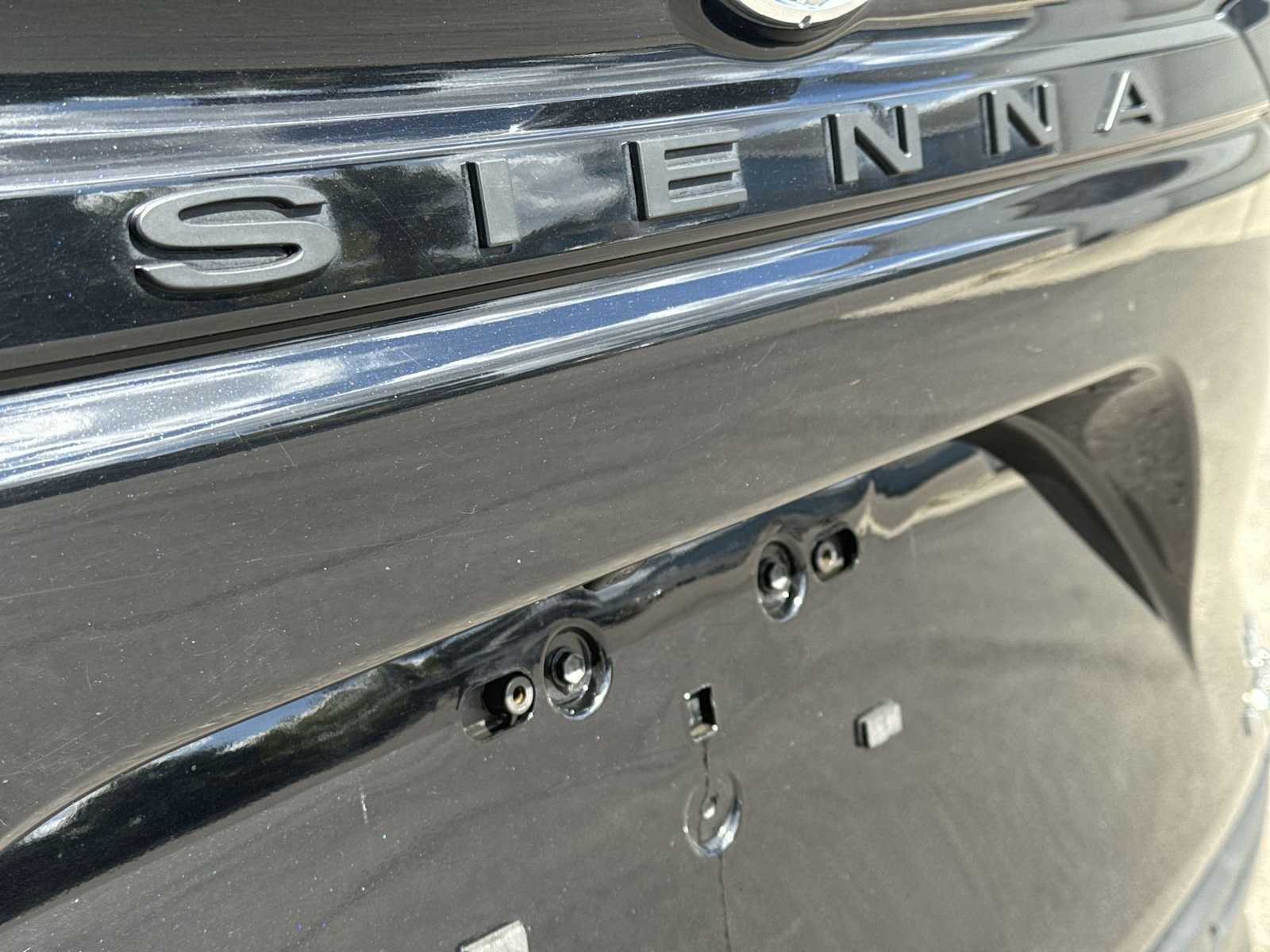 Thumbnail: 2023 Toyota Sienna - 11