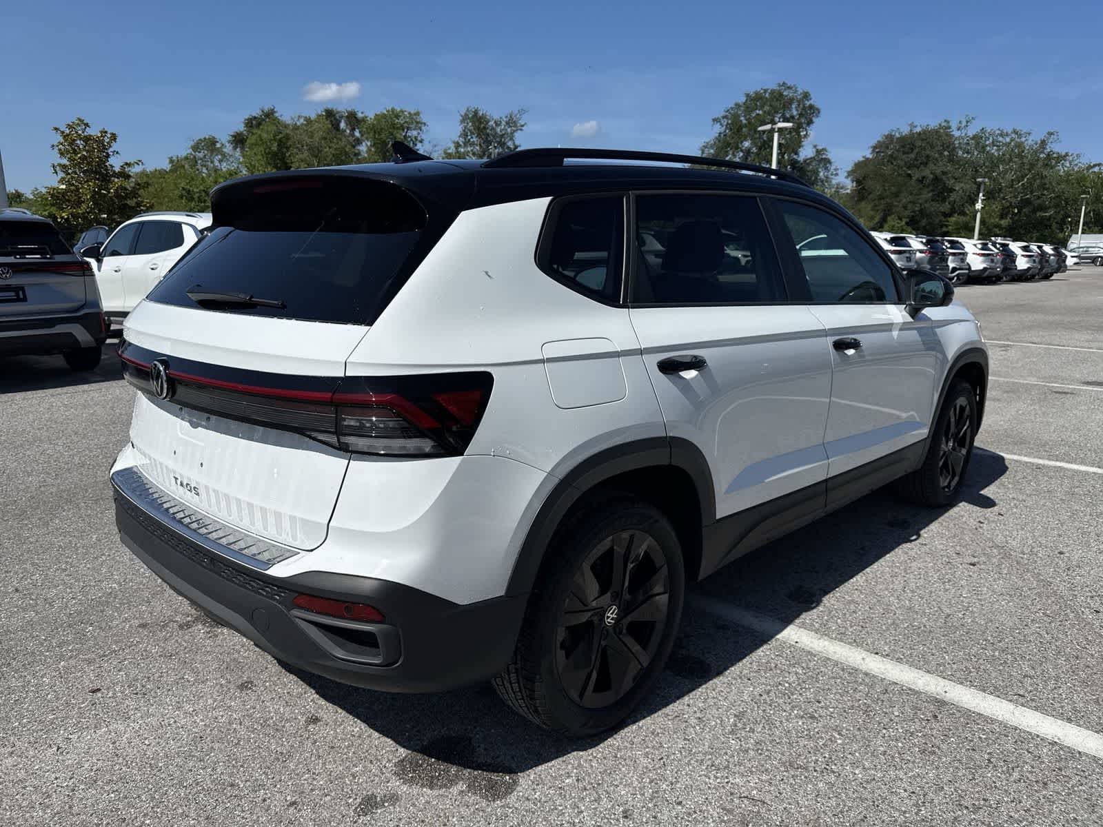 Thumbnail: 2026 Volkswagen Taos - 5