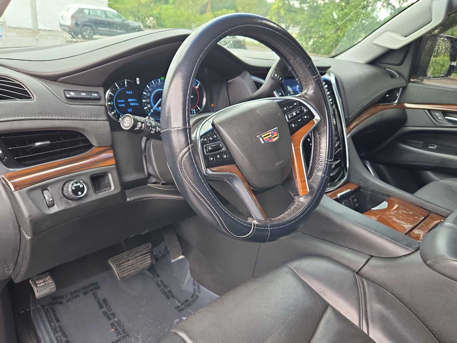Thumbnail: 2020 Cadillac Escalade - 10