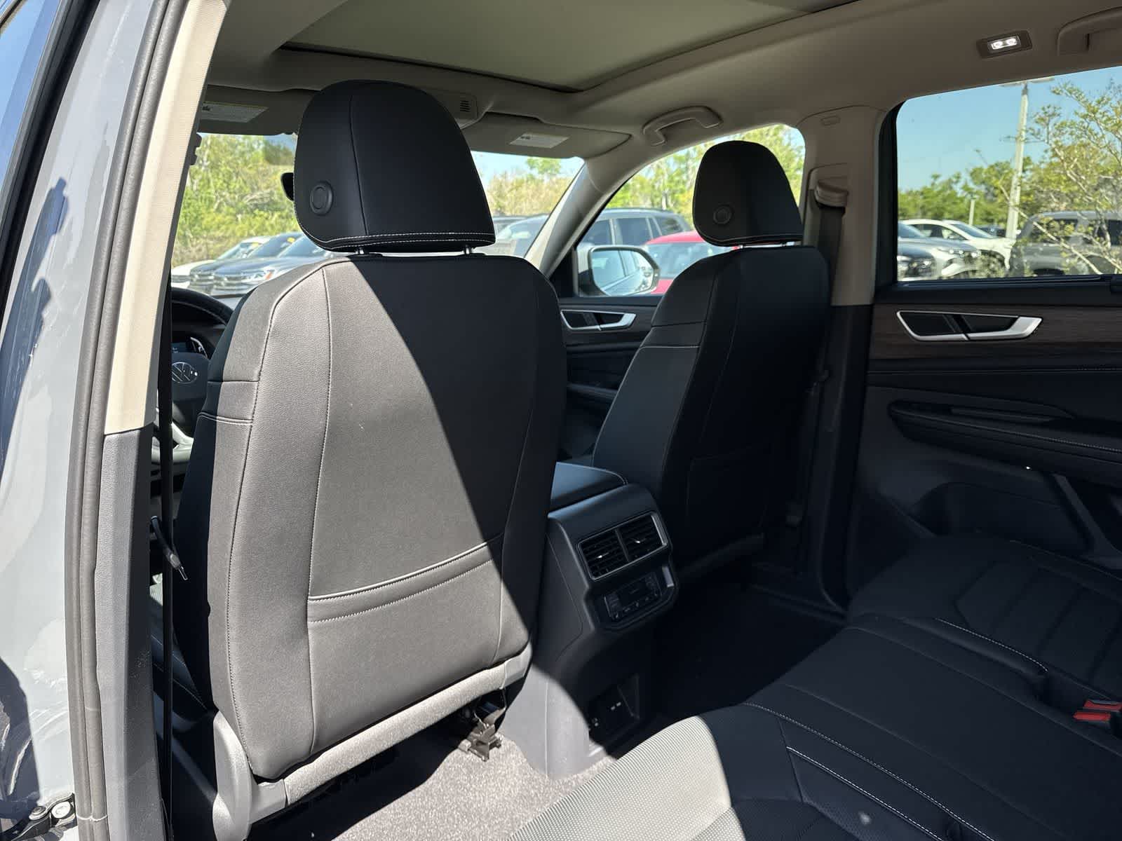 Thumbnail: 2026 Volkswagen Atlas - 17