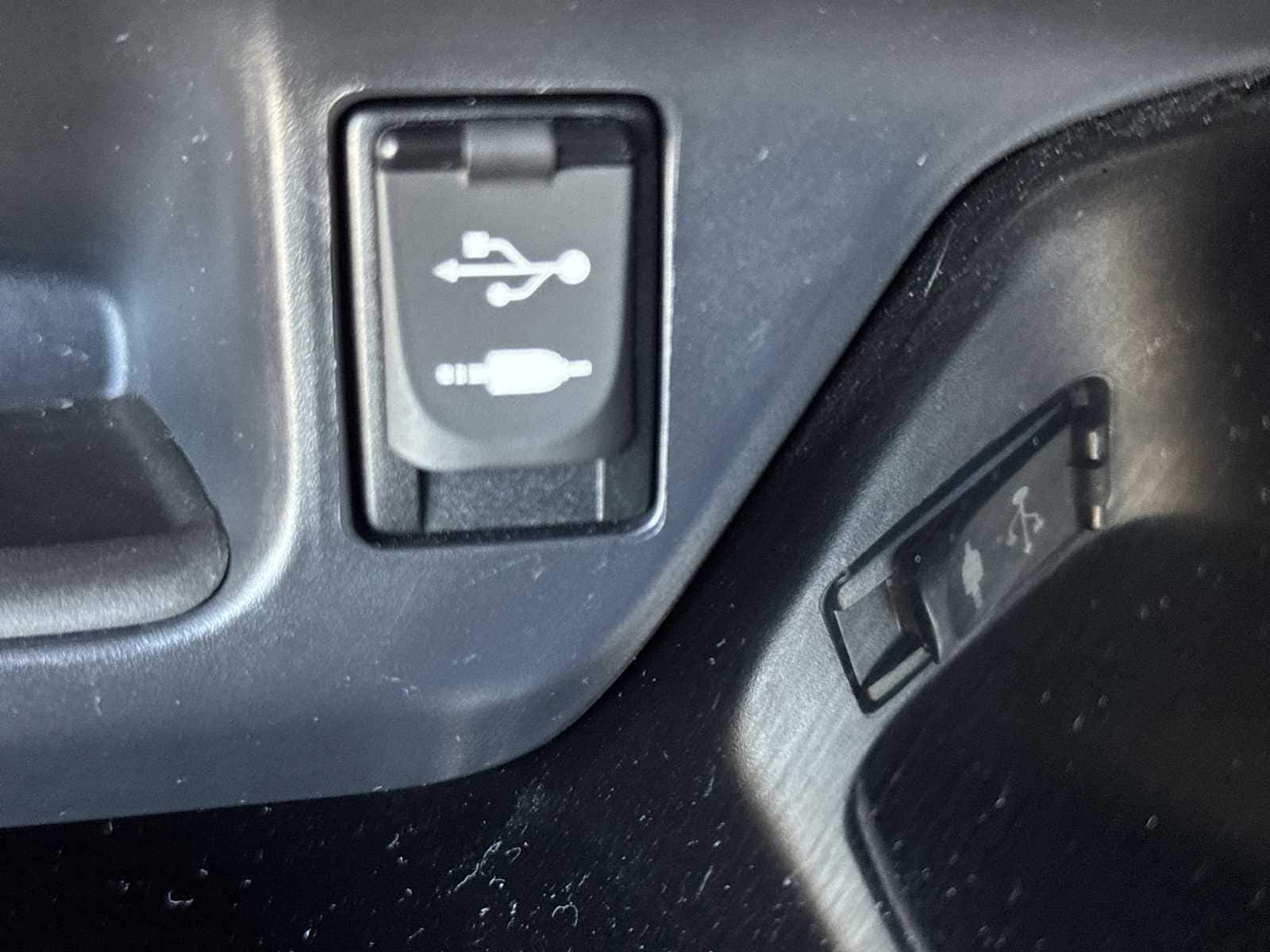 Thumbnail: 2019 Toyota C-HR - 29