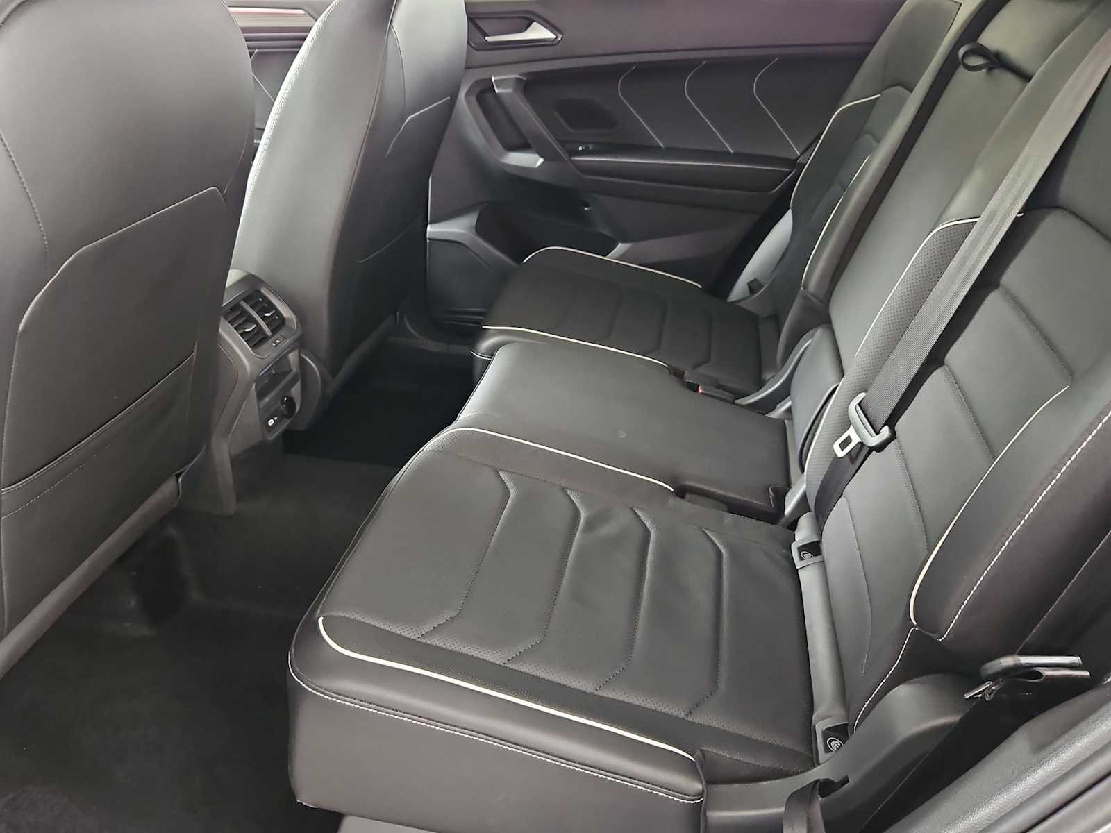 Thumbnail: 2024 Volkswagen Tiguan - 21