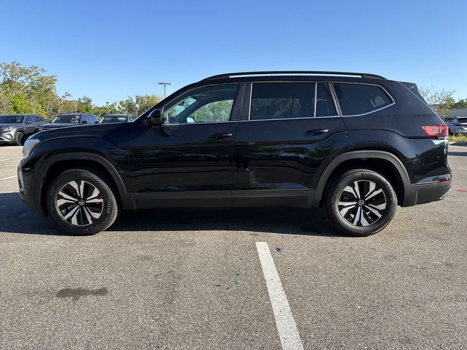 Thumbnail: 2026 Volkswagen Atlas - 3