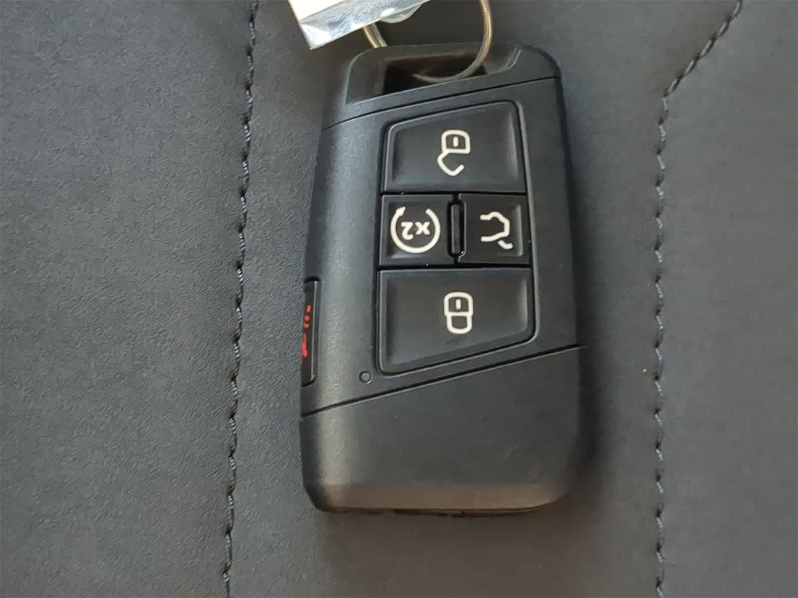 Thumbnail: 2025 Volkswagen Taos - 33