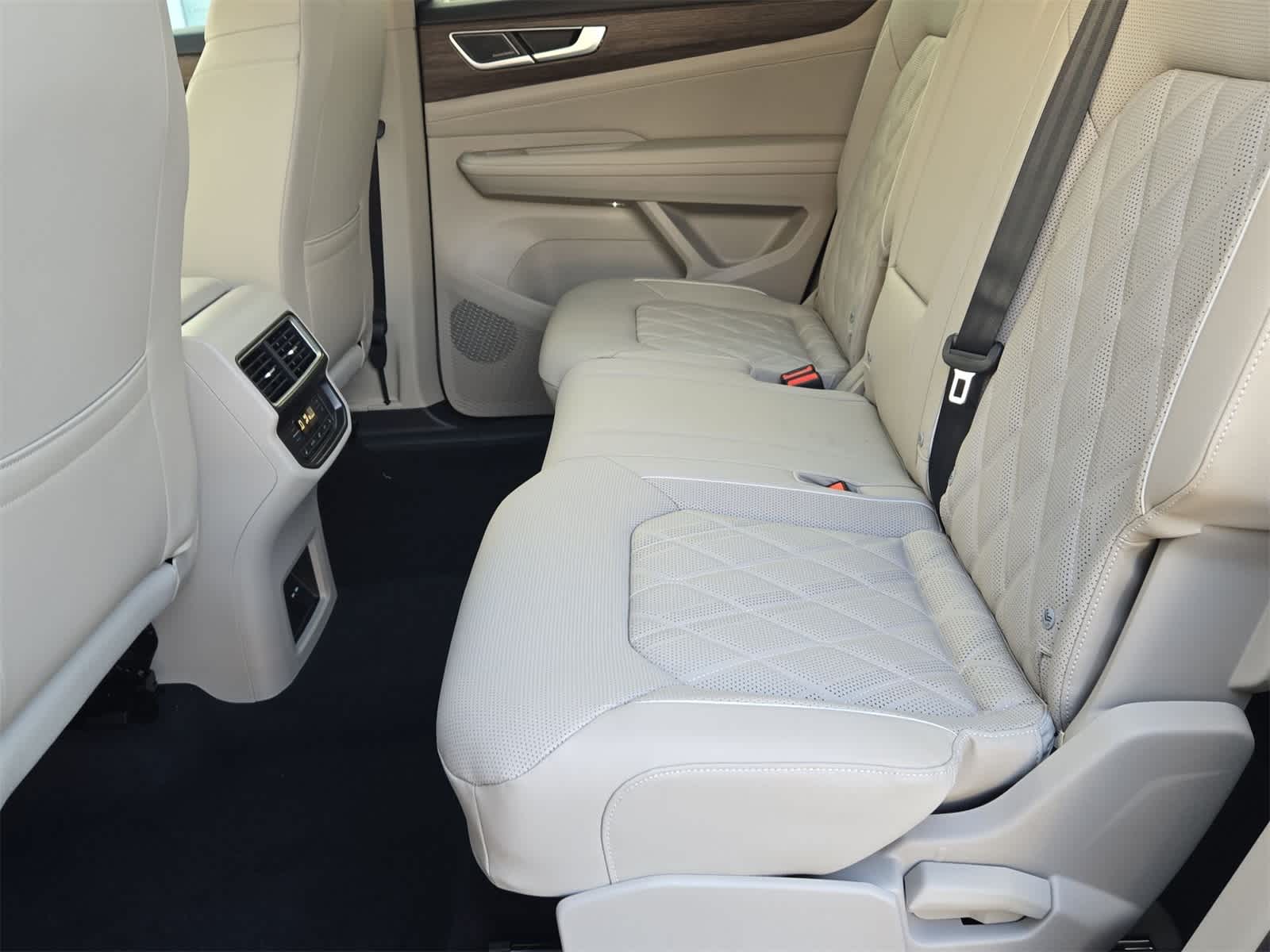 Thumbnail: 2026 Volkswagen Atlas - 19