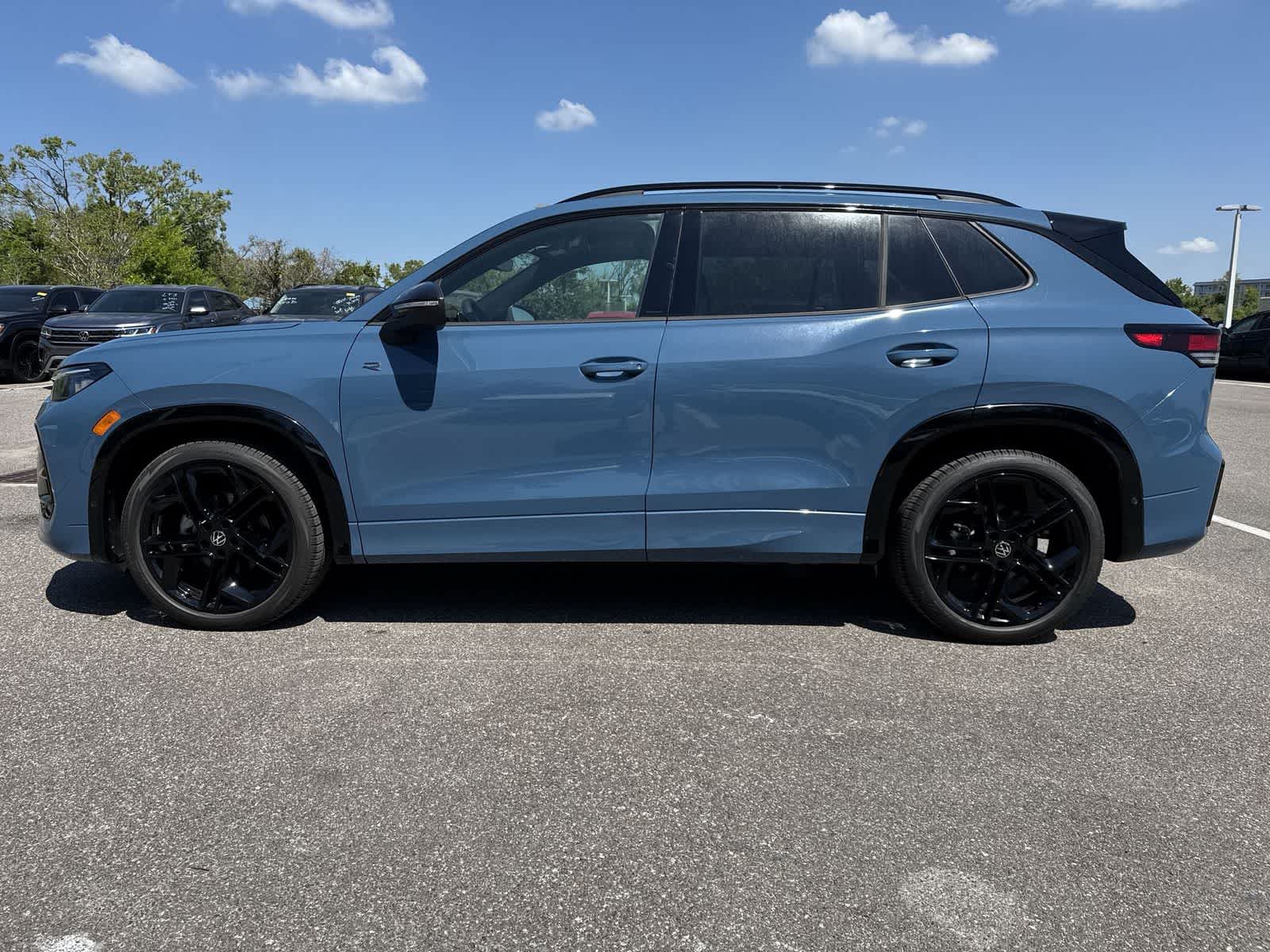 Thumbnail: 2026 Volkswagen Tiguan - 3