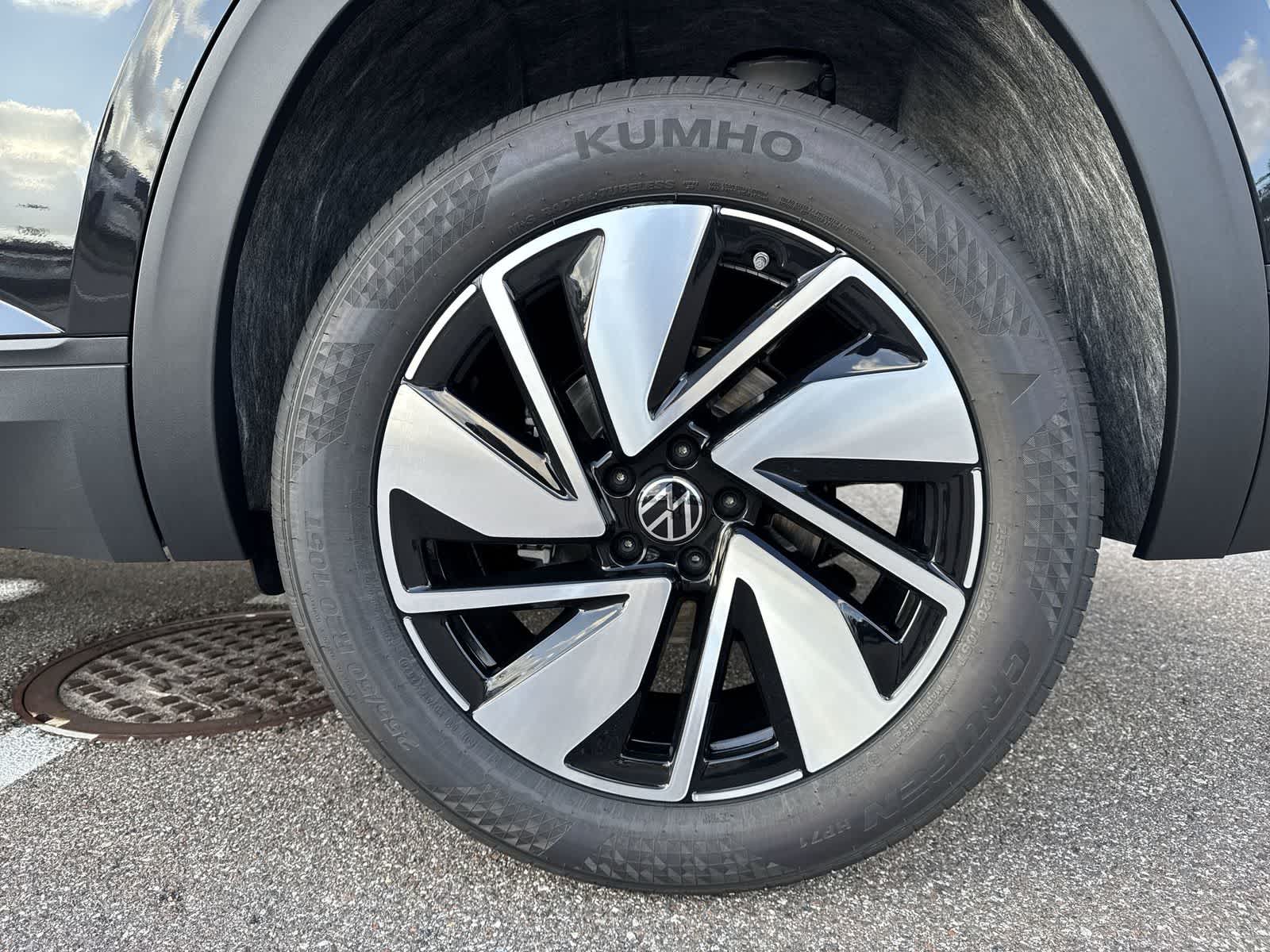 Thumbnail: 2026 Volkswagen Atlas - 12