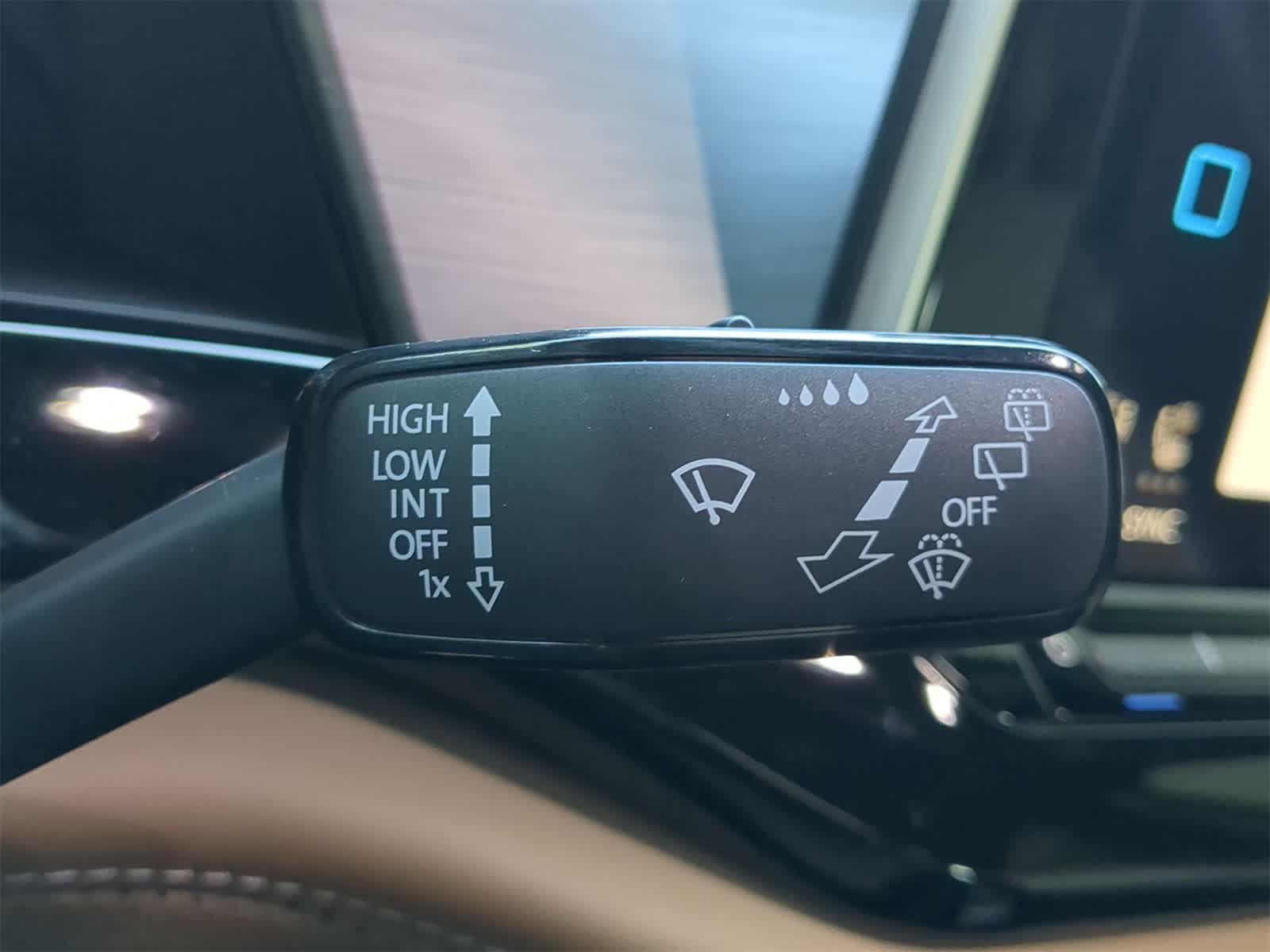 Thumbnail: 2025 Volkswagen Atlas - 25