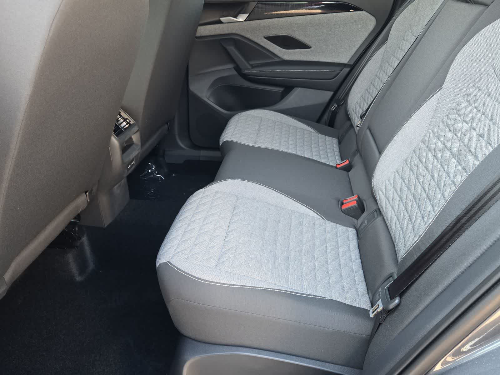 Thumbnail: 2025 Volkswagen Tiguan - 20