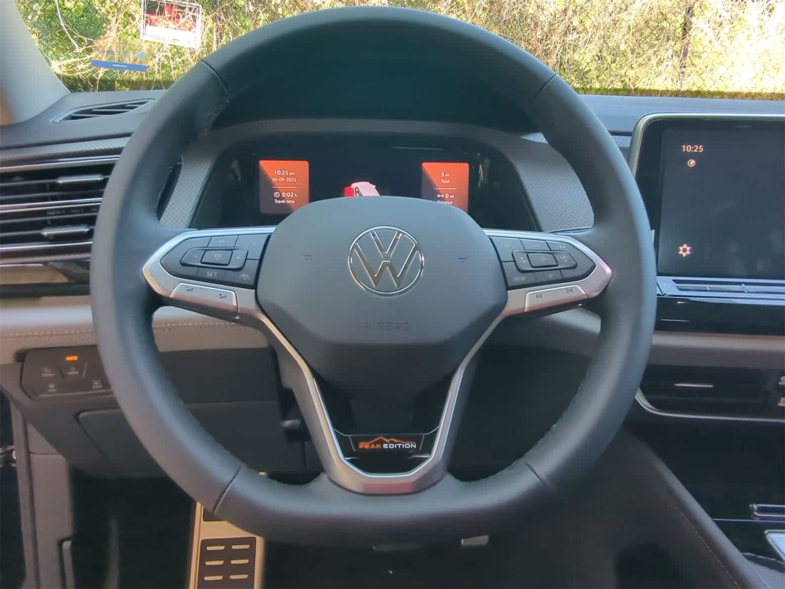 Thumbnail: 2025 Volkswagen Atlas - 21