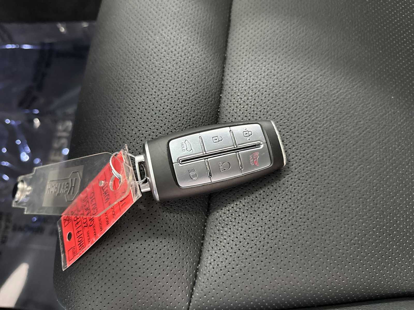 Thumbnail: 2025 Genesis GV70 - 34