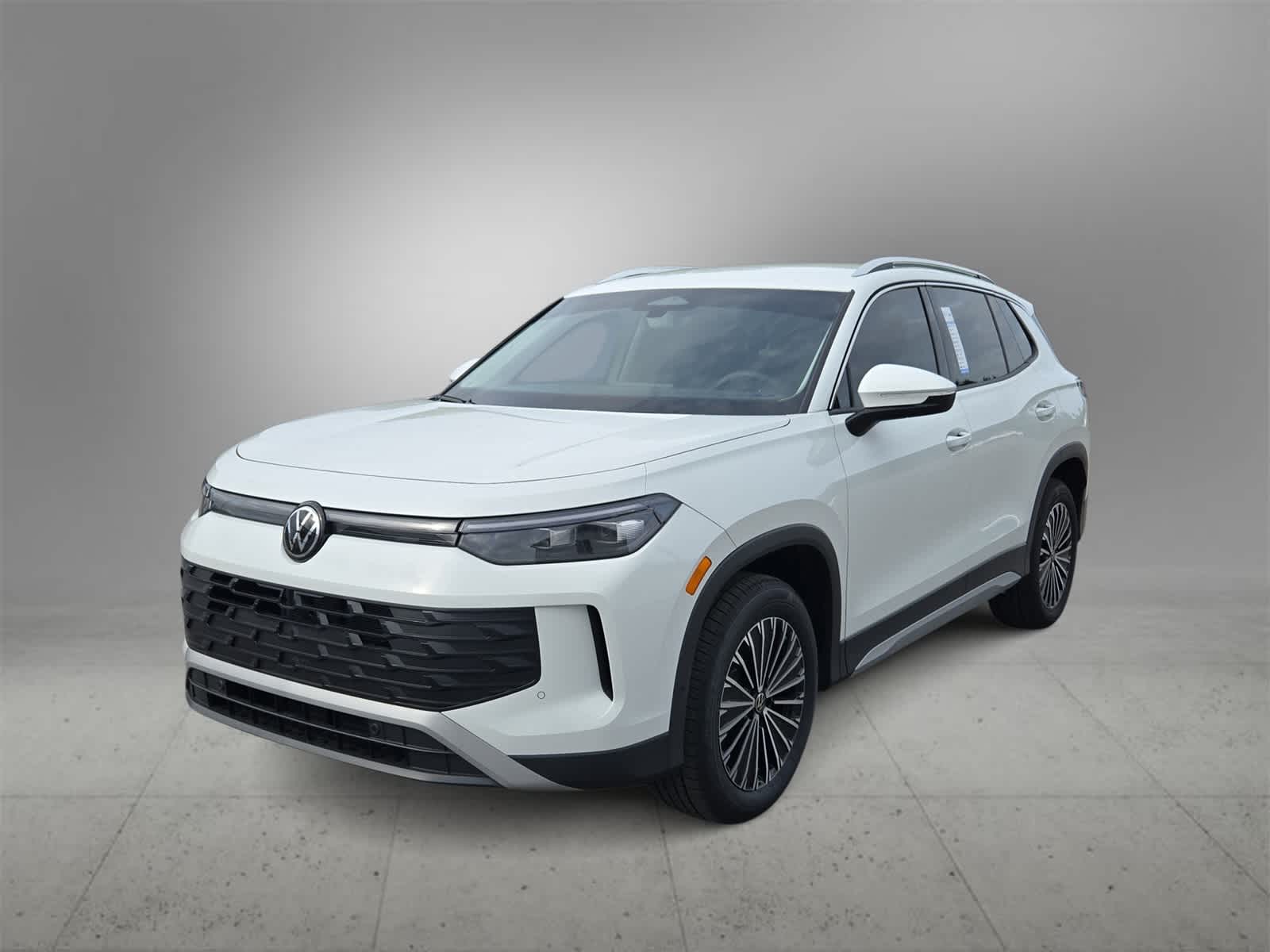 Thumbnail: 2025 Volkswagen Tiguan - 4