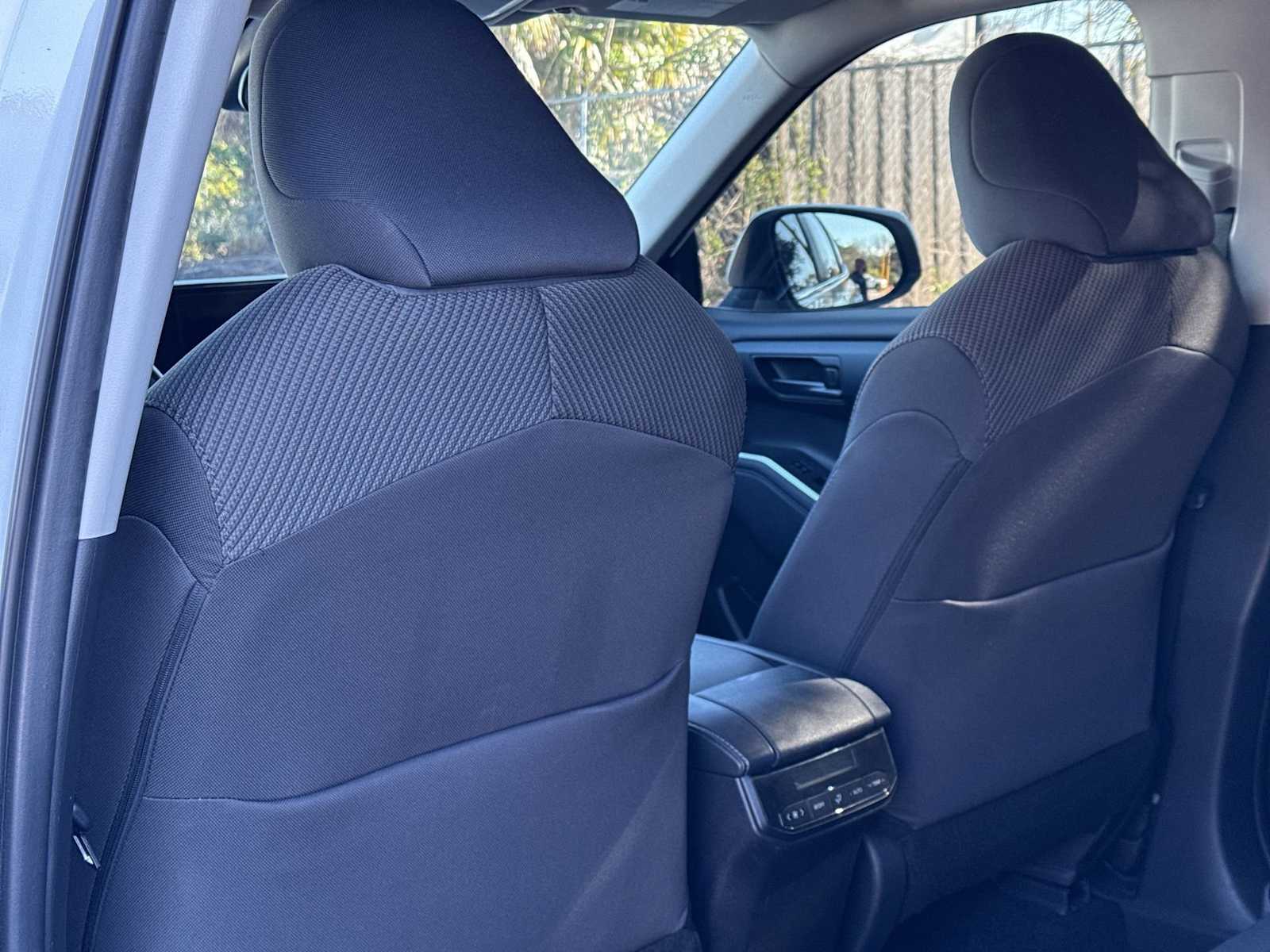 Thumbnail: 2024 Toyota Highlander - 18