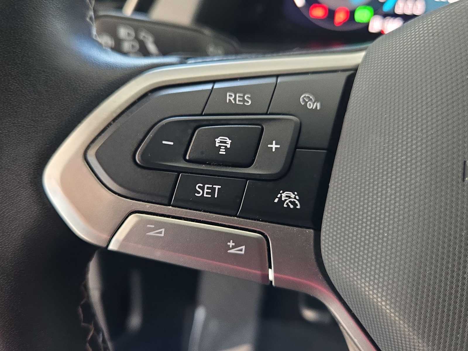 Thumbnail: 2024 Volkswagen Atlas - 23