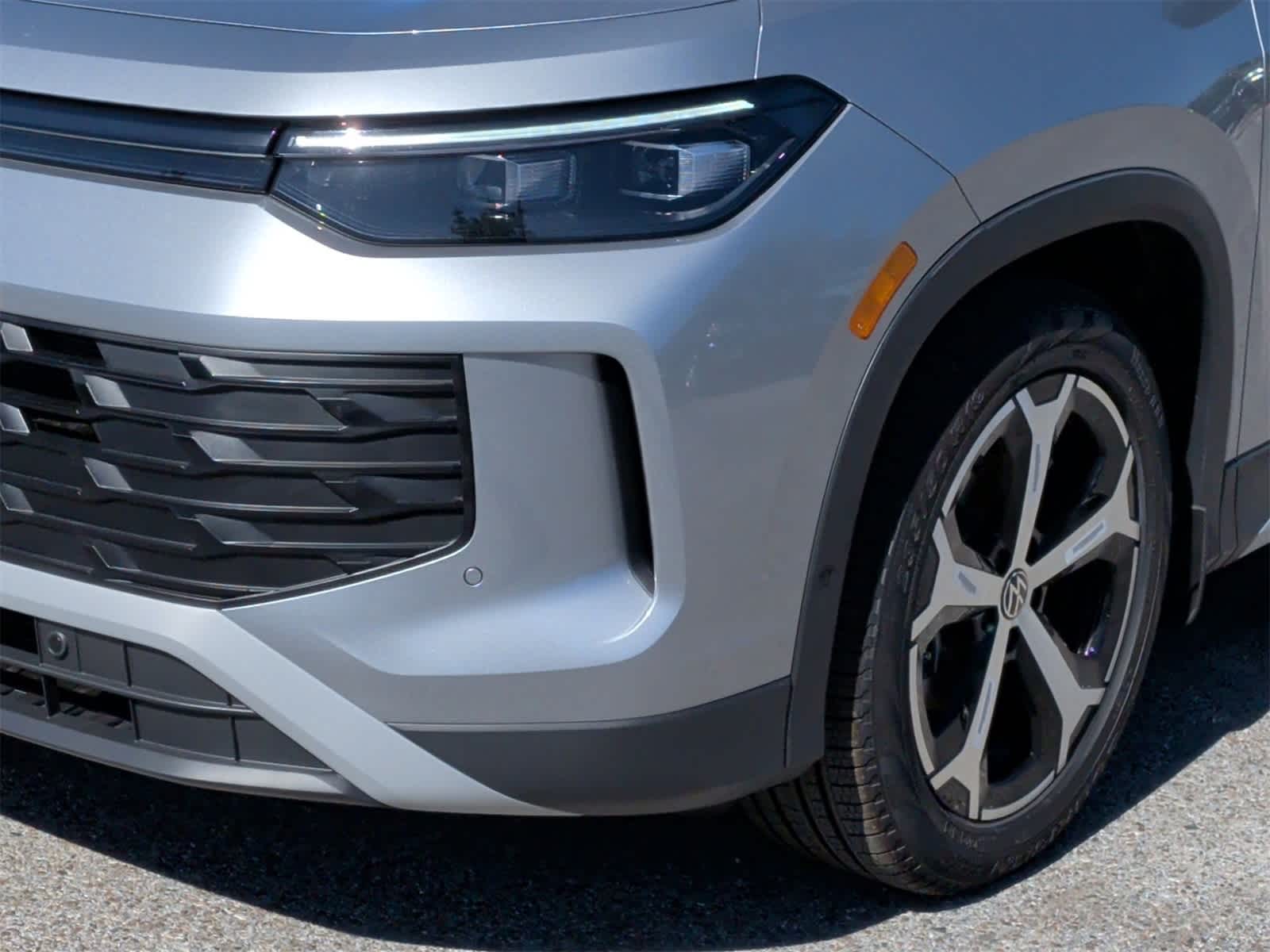 Thumbnail: 2025 Volkswagen Tiguan - 11