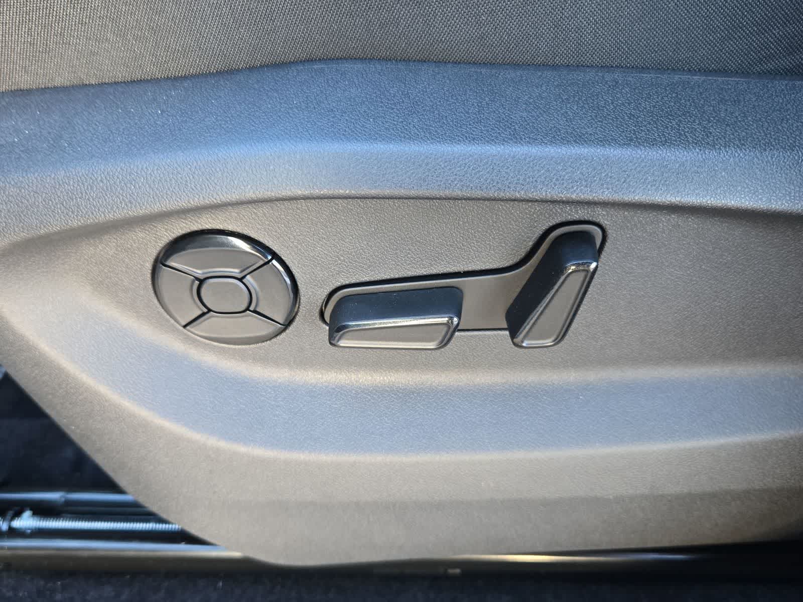 Thumbnail: 2026 Volkswagen Tiguan - 25