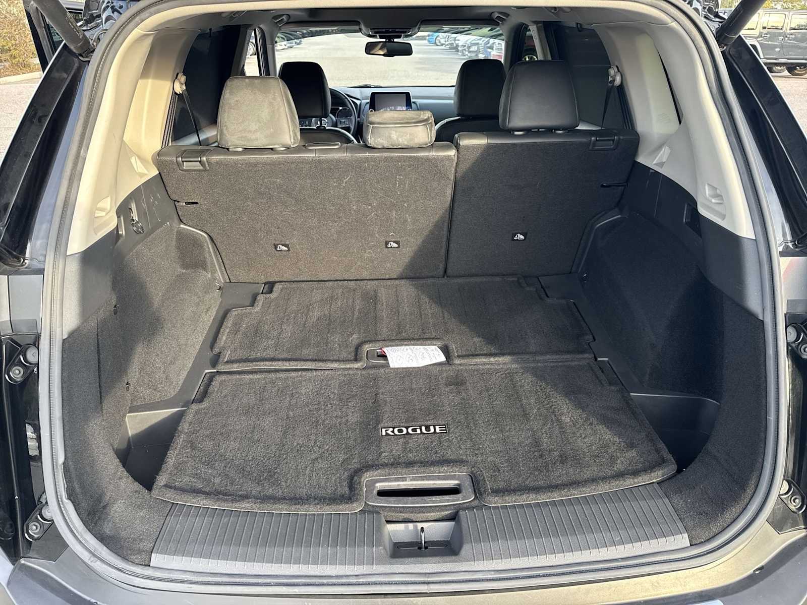 Thumbnail: 2021 Nissan Rogue - 27