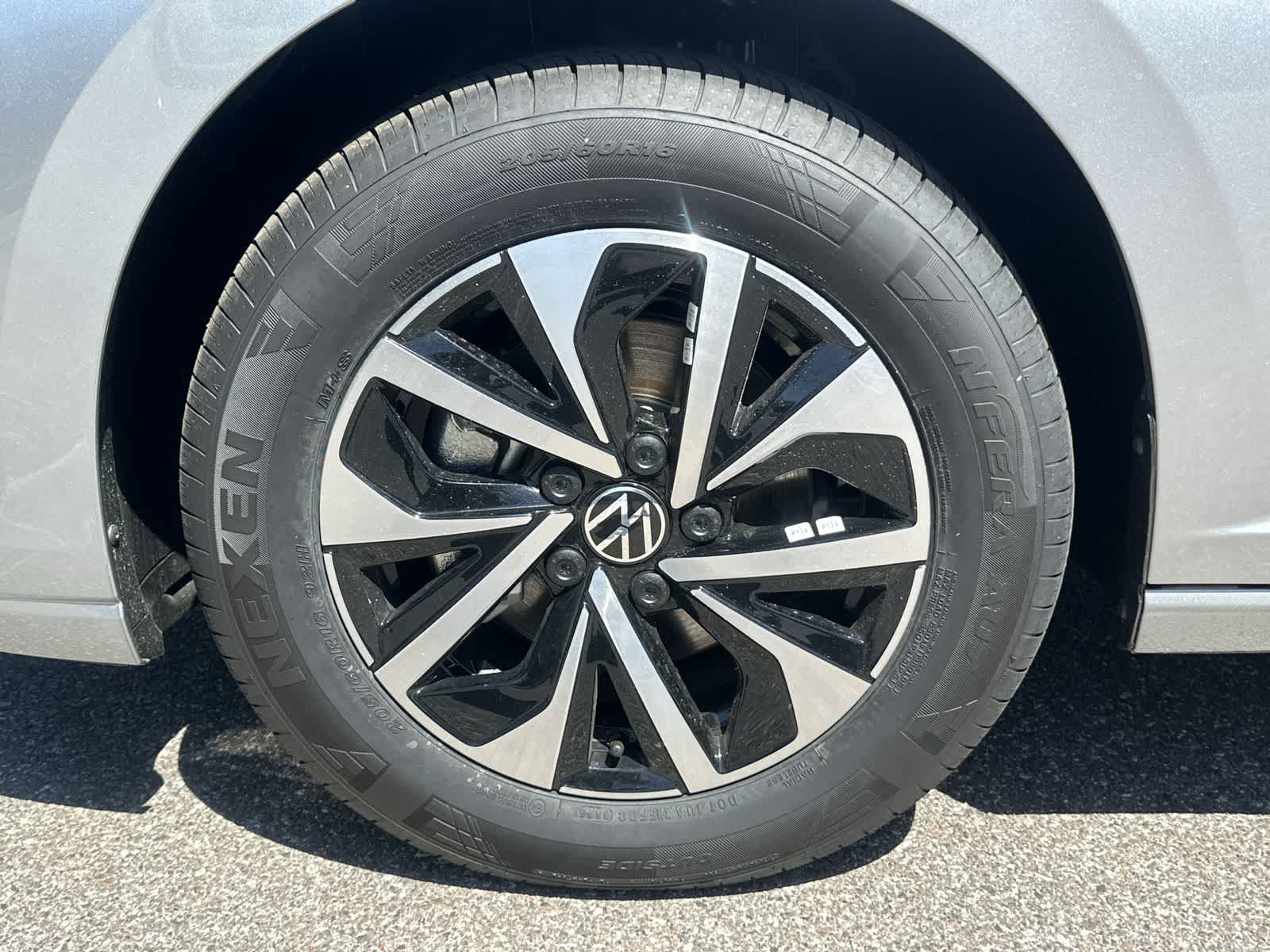 Thumbnail: 2026 Volkswagen Jetta - 12