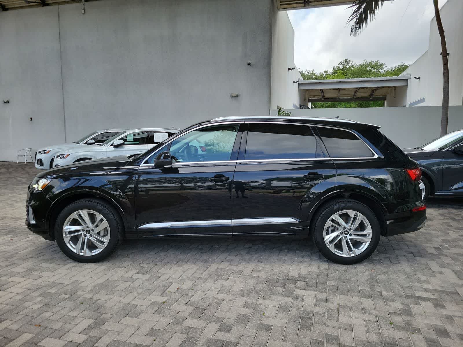 Thumbnail: 2023 Audi Q7 - 11