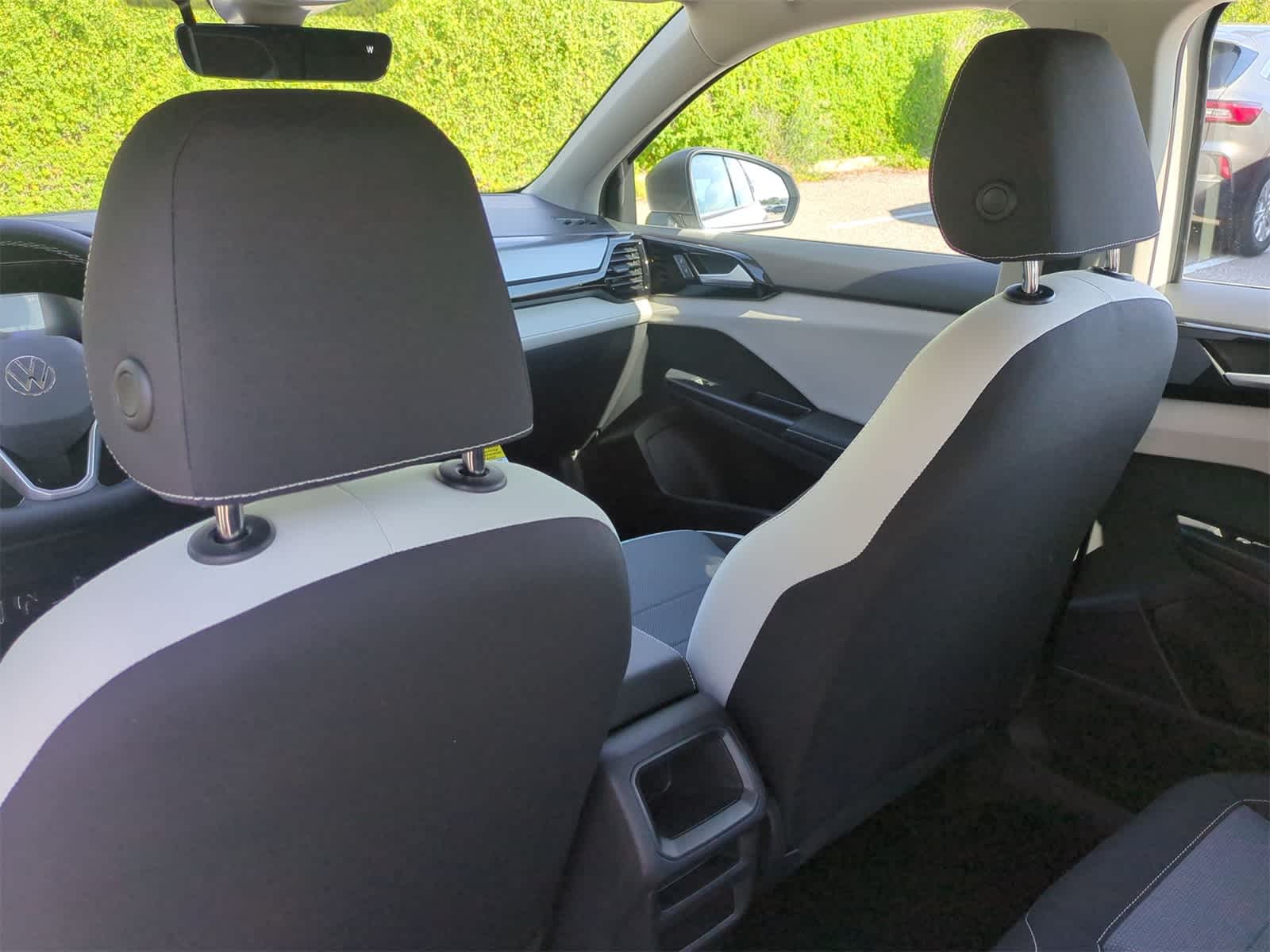 Thumbnail: 2025 Volkswagen Taos - 19