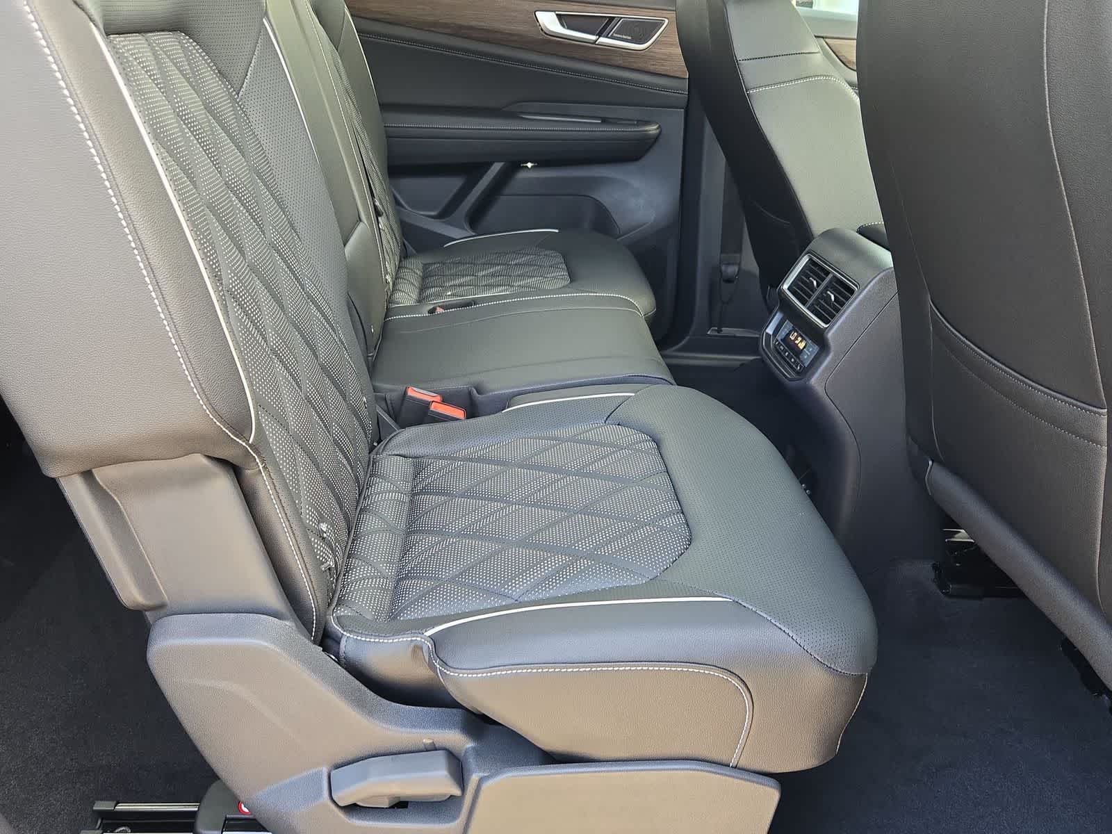 Thumbnail: 2026 Volkswagen Atlas - 21