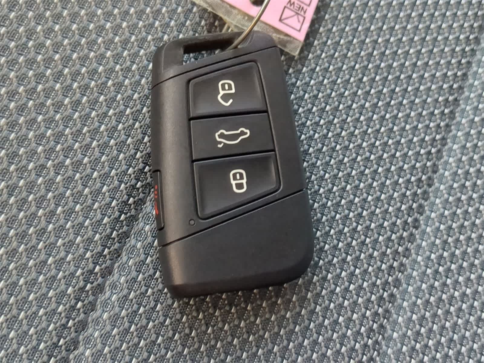 Thumbnail: 2025 Volkswagen Taos - 32