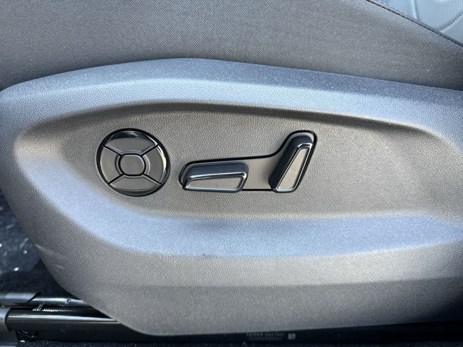 Thumbnail: 2026 Volkswagen Tiguan - 16