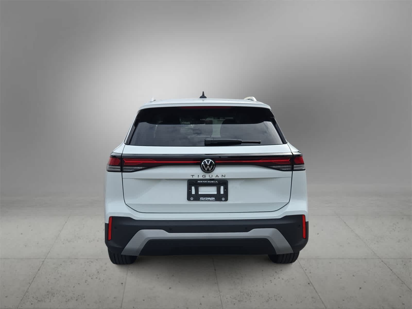 Thumbnail: 2025 Volkswagen Tiguan - 7