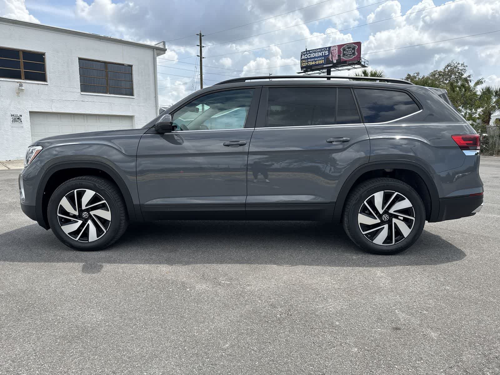 Thumbnail: 2026 Volkswagen Atlas - 3