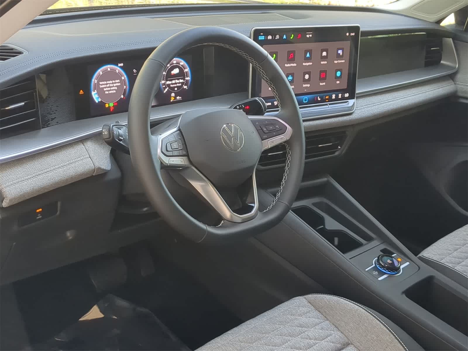 Thumbnail: 2025 Volkswagen Tiguan - 10