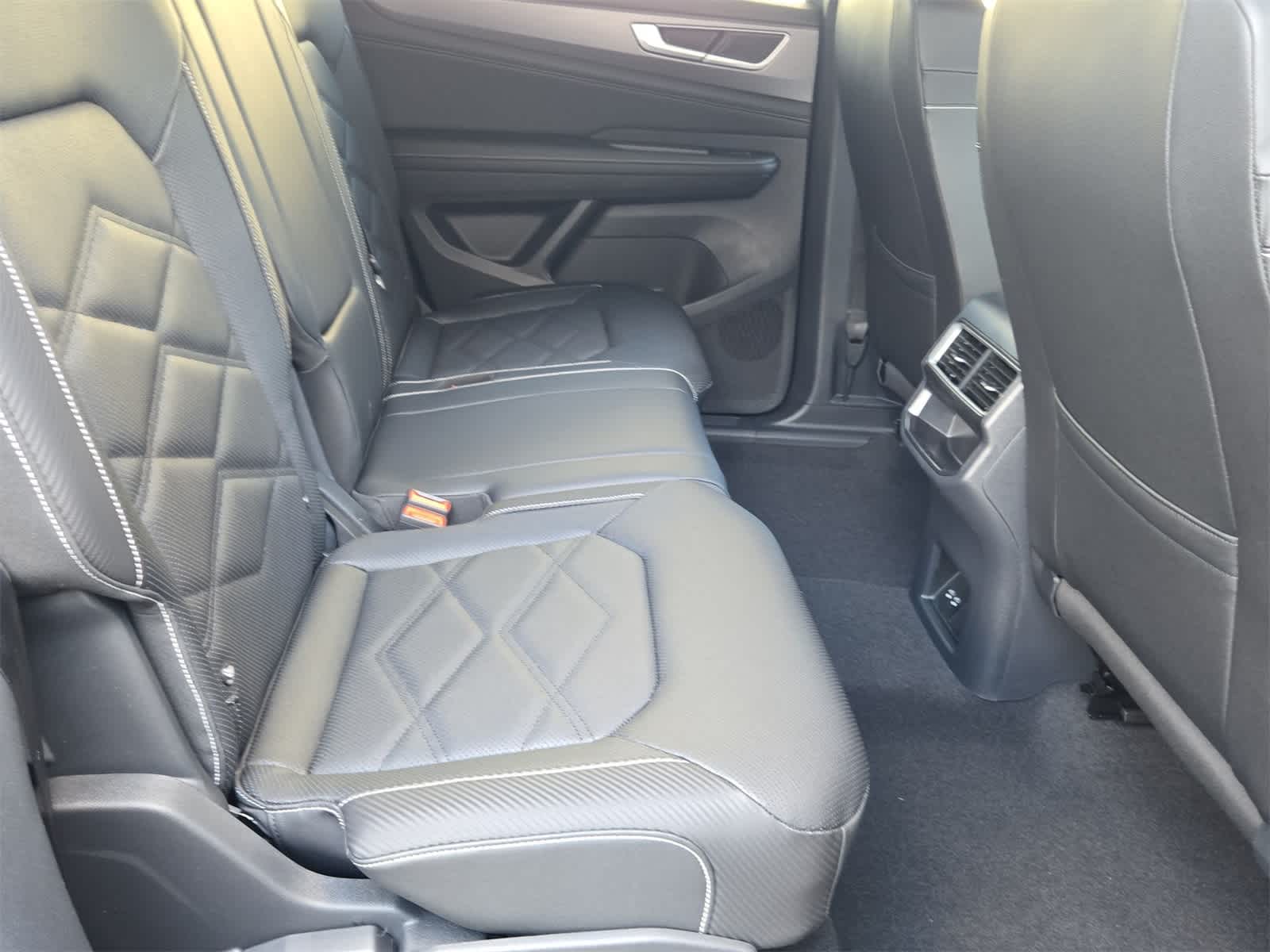 Thumbnail: 2026 Volkswagen Atlas - 25