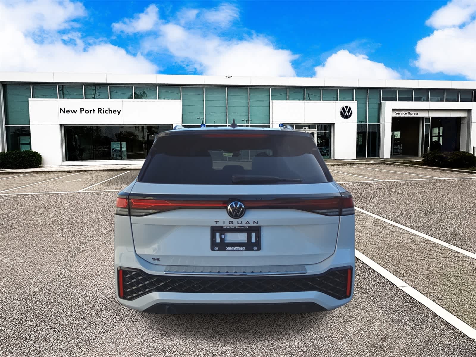 Thumbnail: 2025 Volkswagen Tiguan - 7