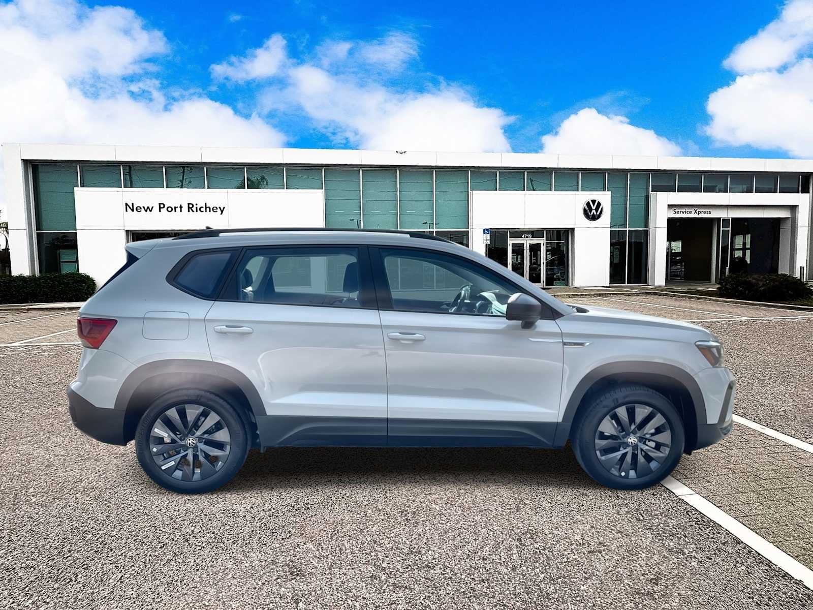 Thumbnail: 2023 Volkswagen Taos - 7