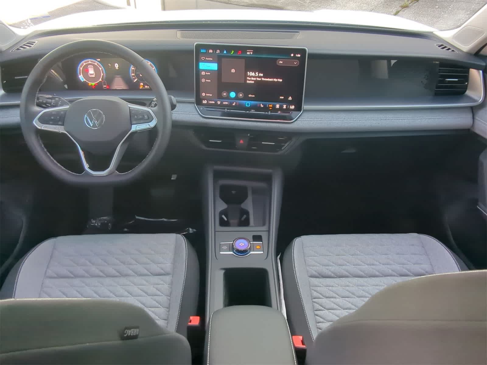 Thumbnail: 2025 Volkswagen Tiguan - 16